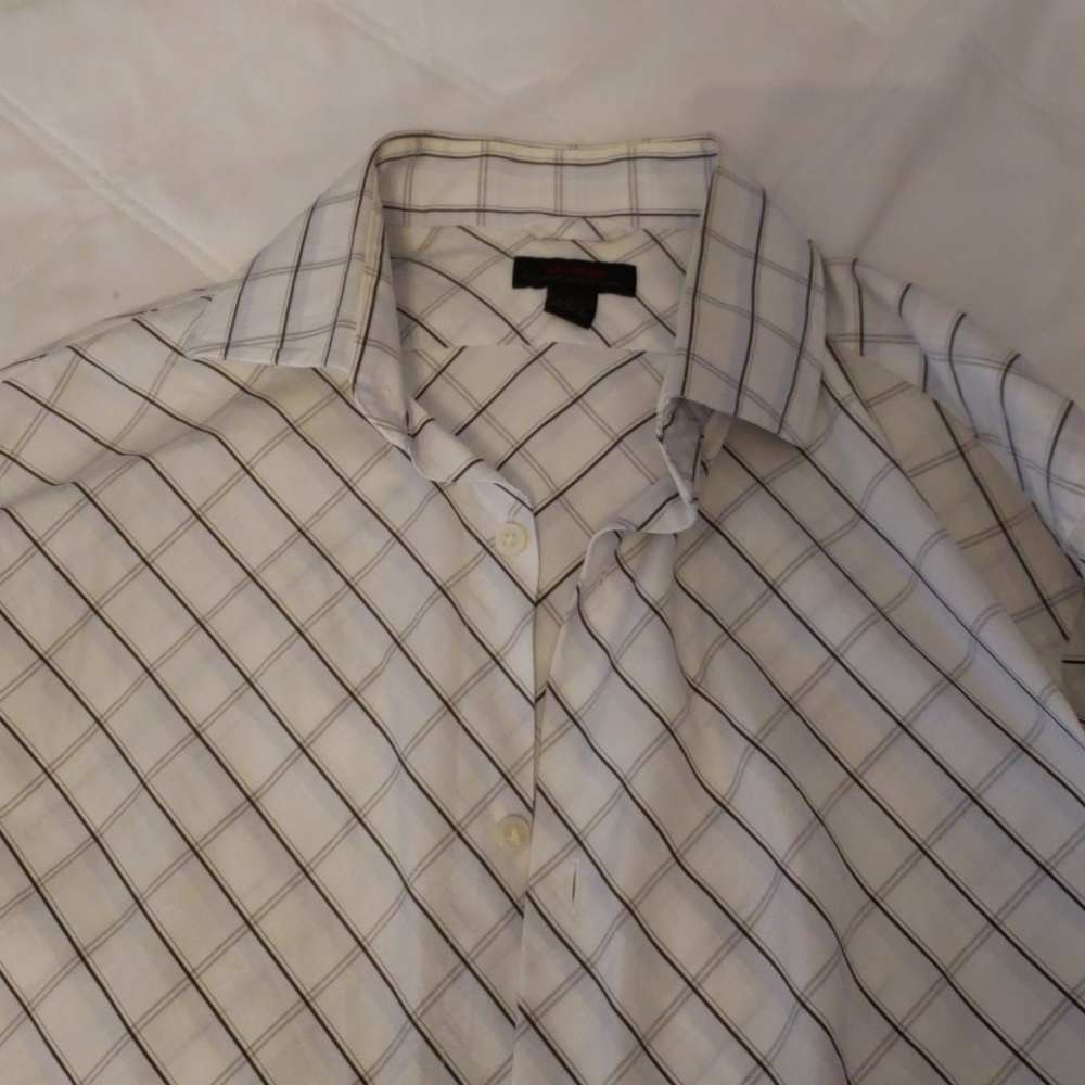 Very good condition express button up.